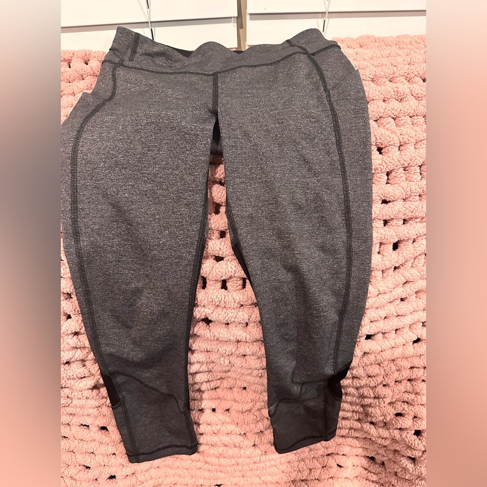 Lululemon Pace Rival Crop Leggings Pants  Size 4 Gray Heathered Black